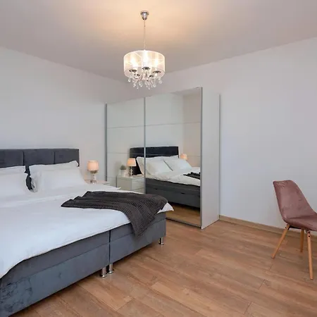 Beautiful In With Wifi Holiday home